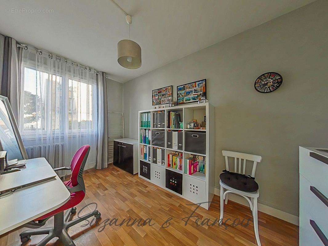 Appartement à COLOMBES