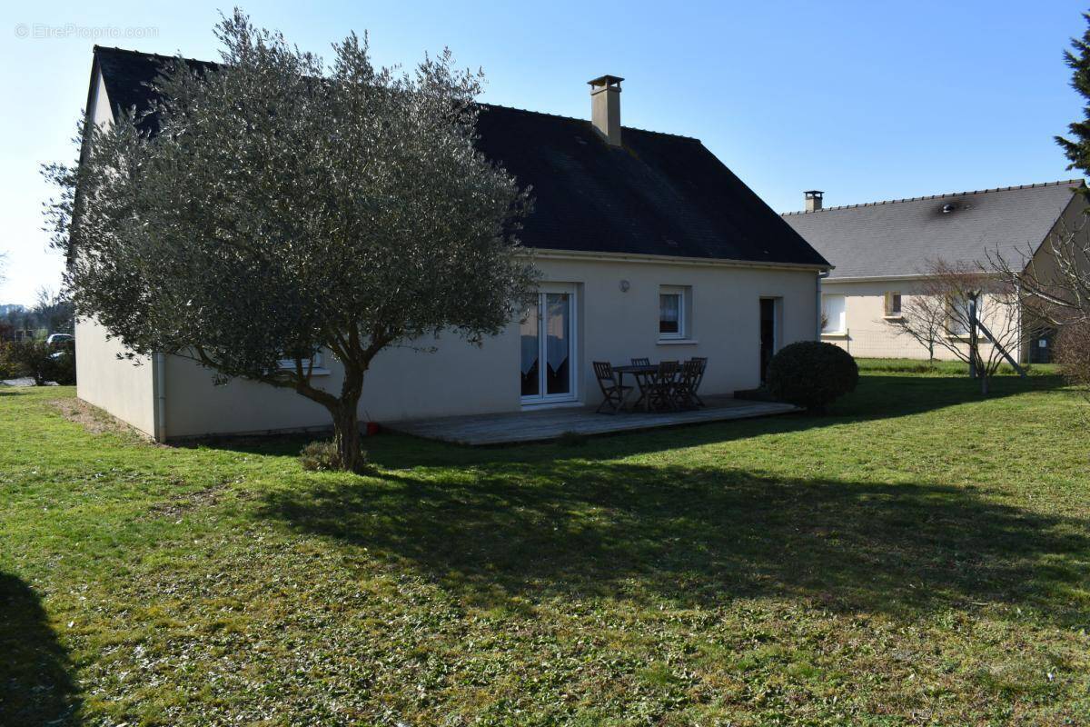 Maison à SABLE-SUR-SARTHE