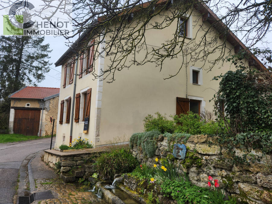 Maison à LANEUVEVILLE-DERRIERE-FOUG