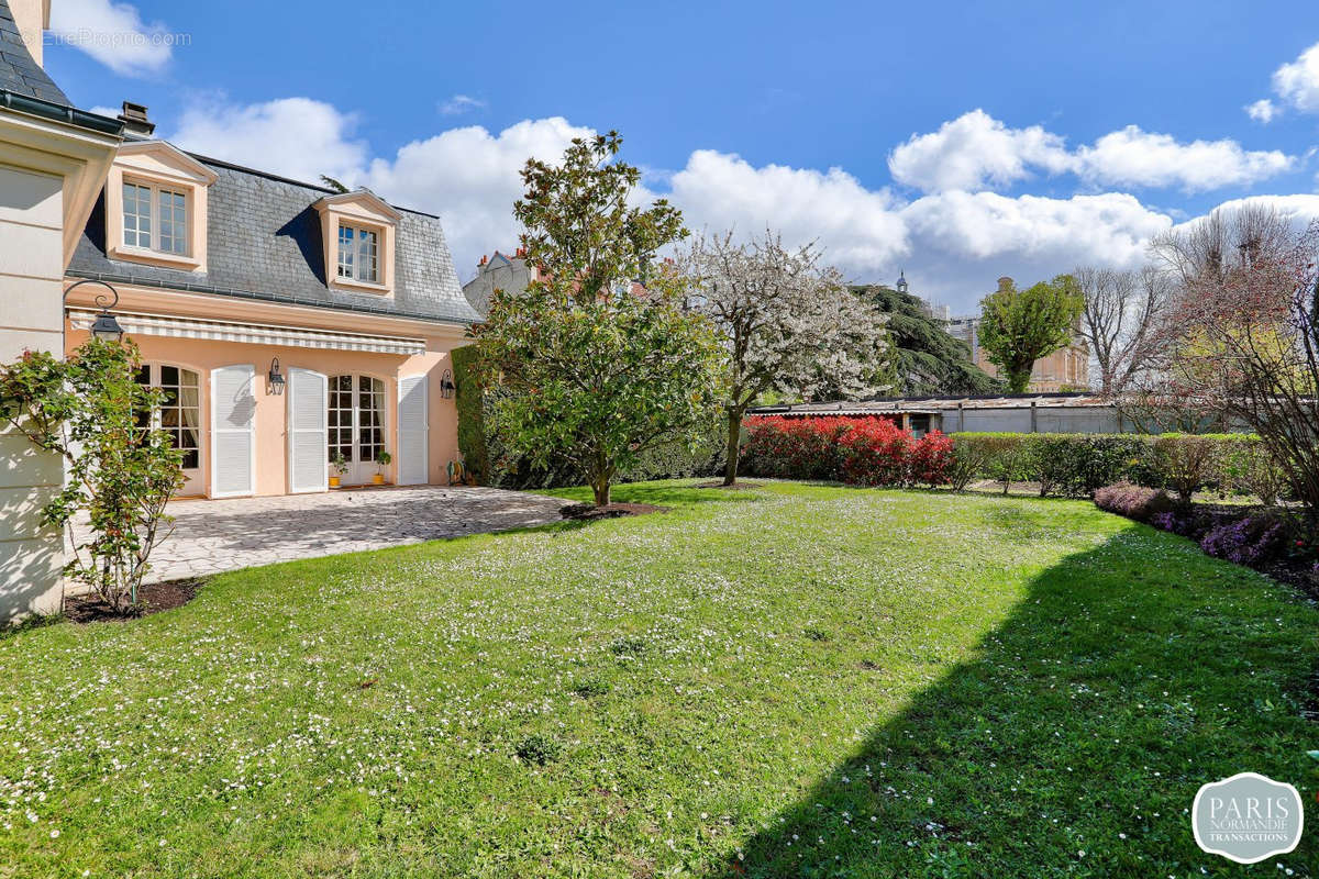 Maison à MAISONS-LAFFITTE