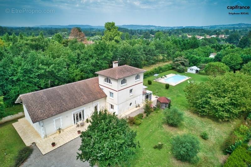 Maison à SAINTE-LIVRADE-SUR-LOT