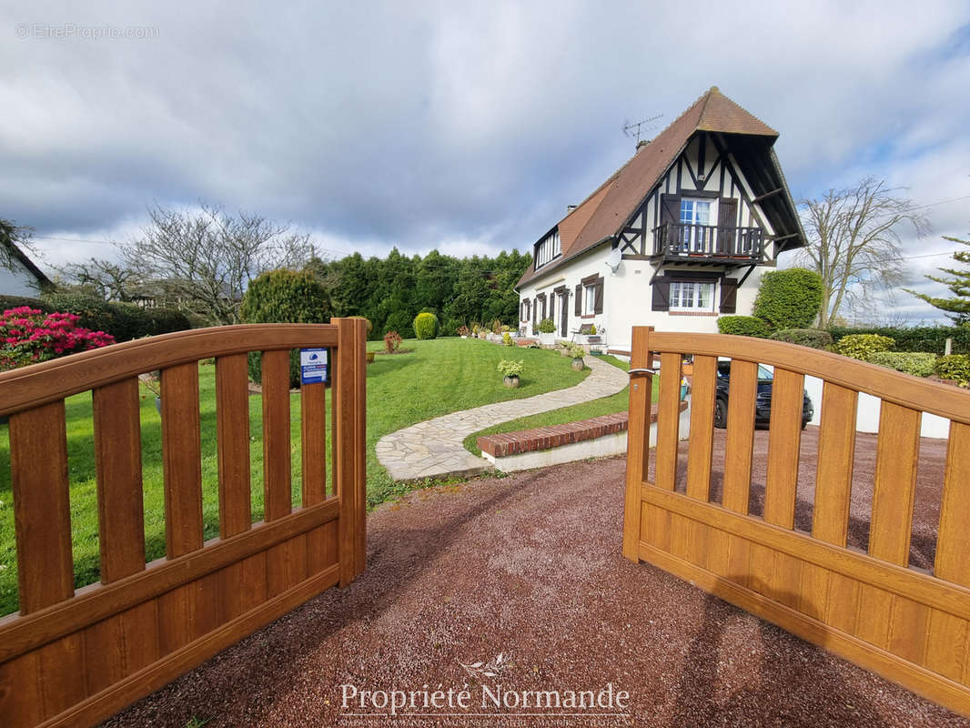 Maison à BERNAY