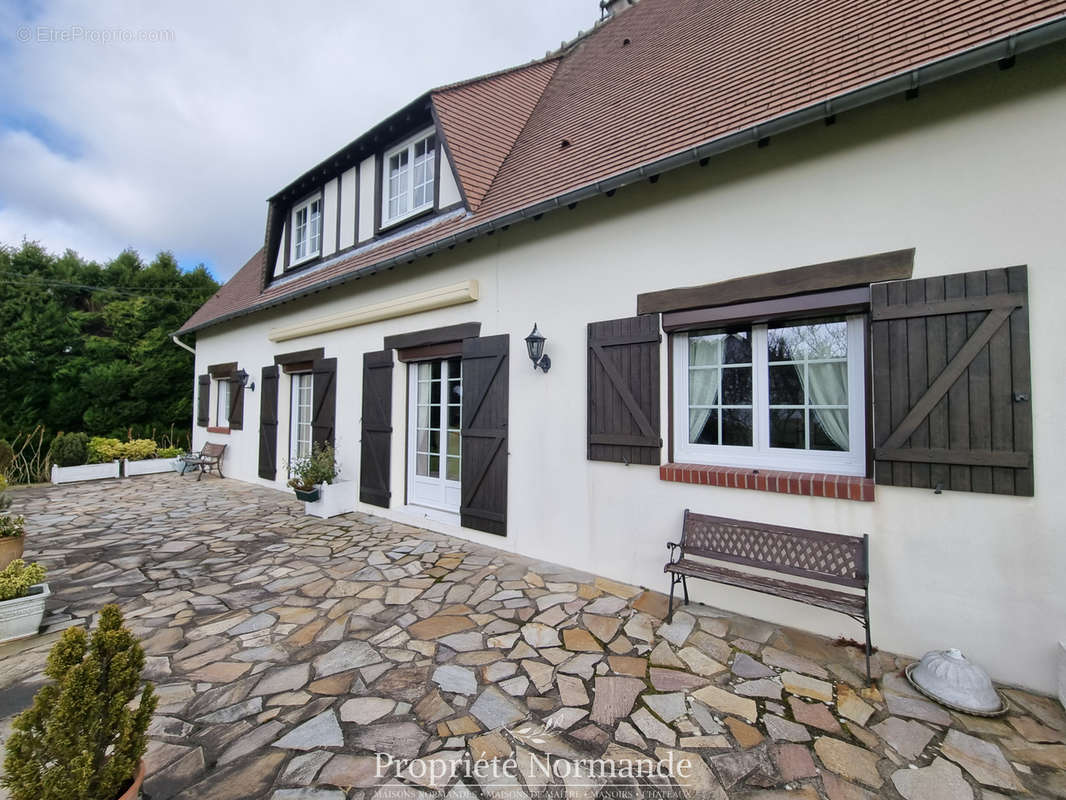 Maison à BERNAY