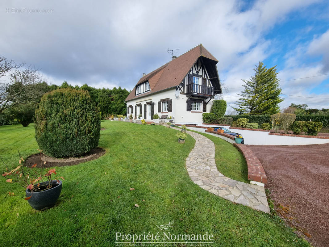 Maison à BERNAY