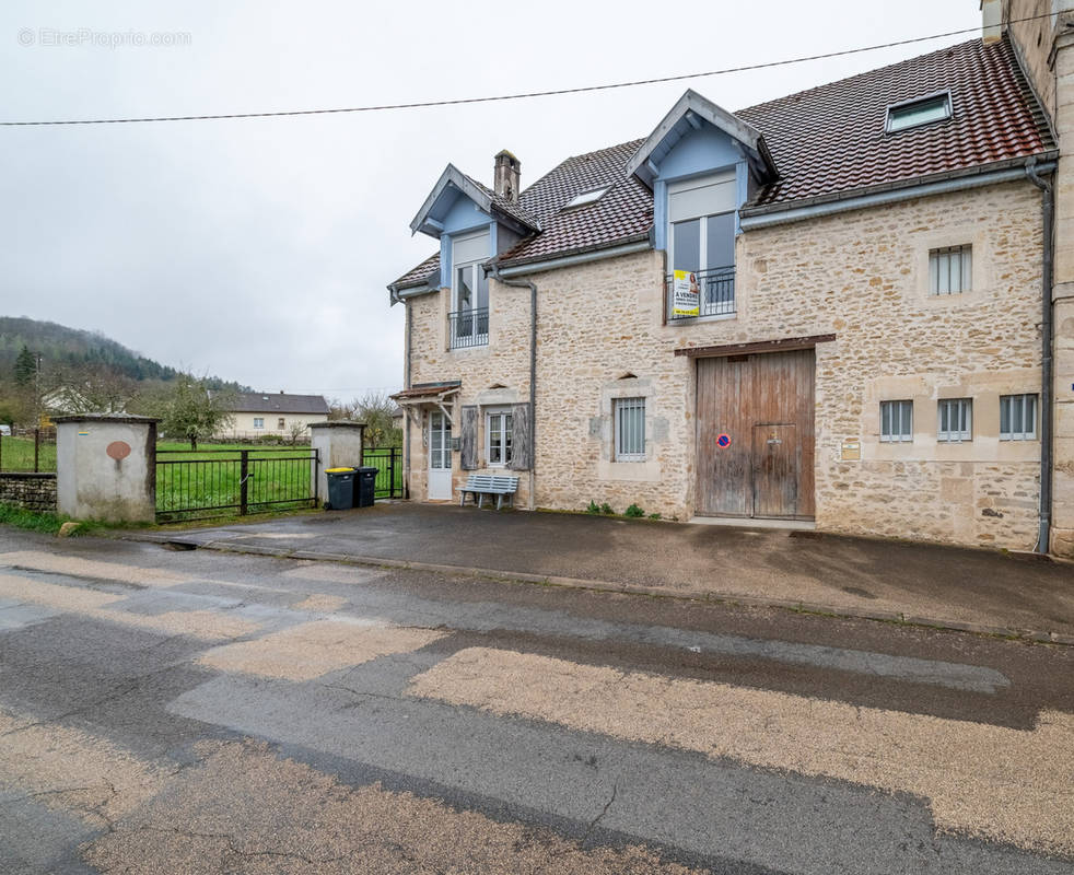 Appartement à ORNANS