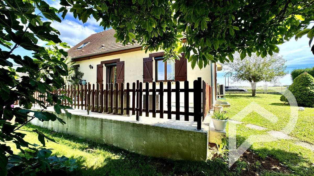 Maison à CREPY-EN-VALOIS