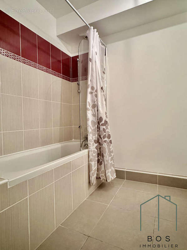 Appartement à MARSEILLE-2E