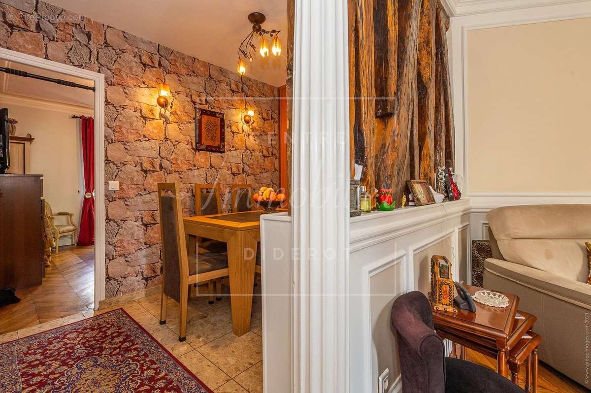 Appartement à PARIS-12E