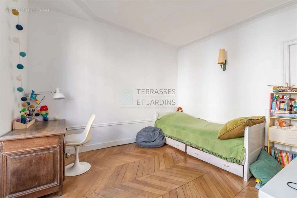 Appartement à PARIS-9E