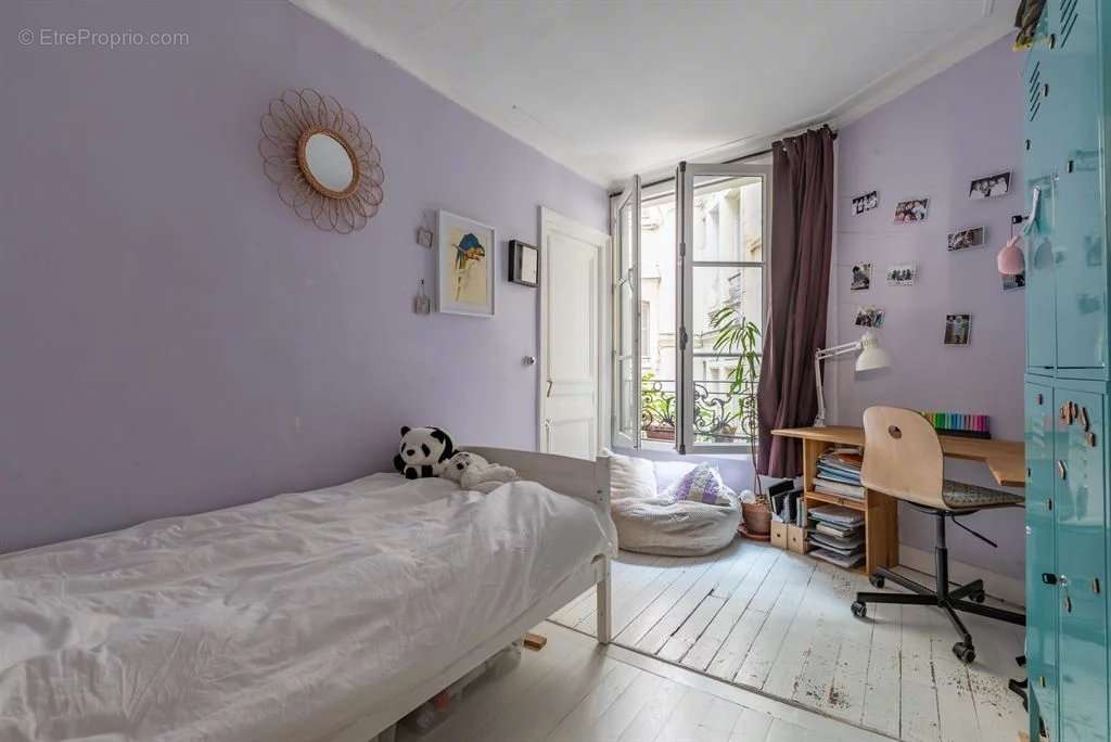 Appartement à PARIS-9E