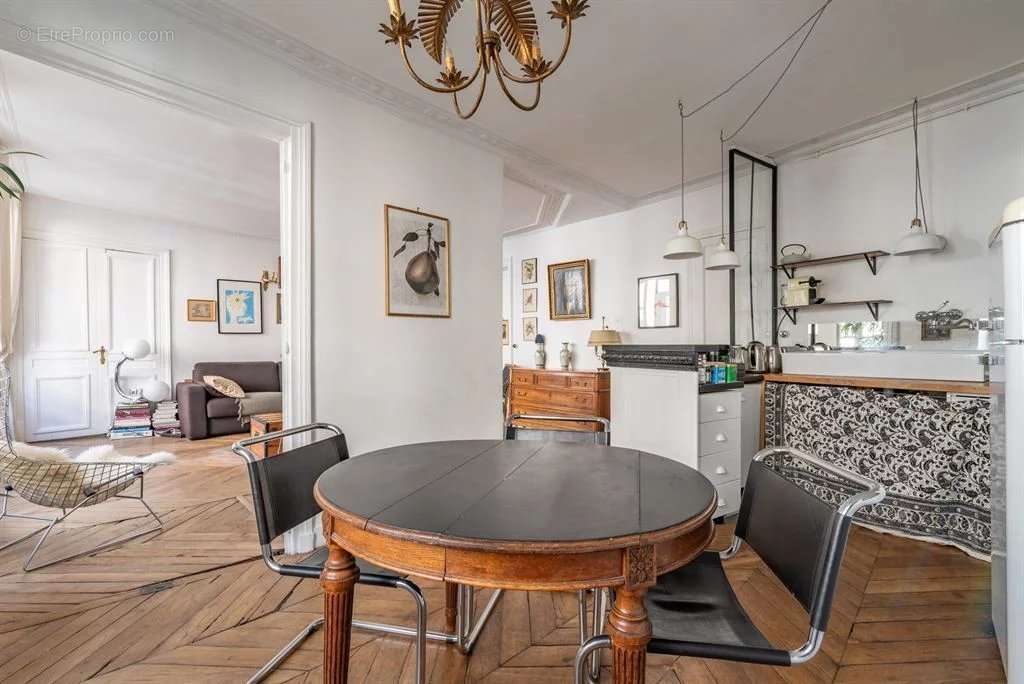 Appartement à PARIS-9E