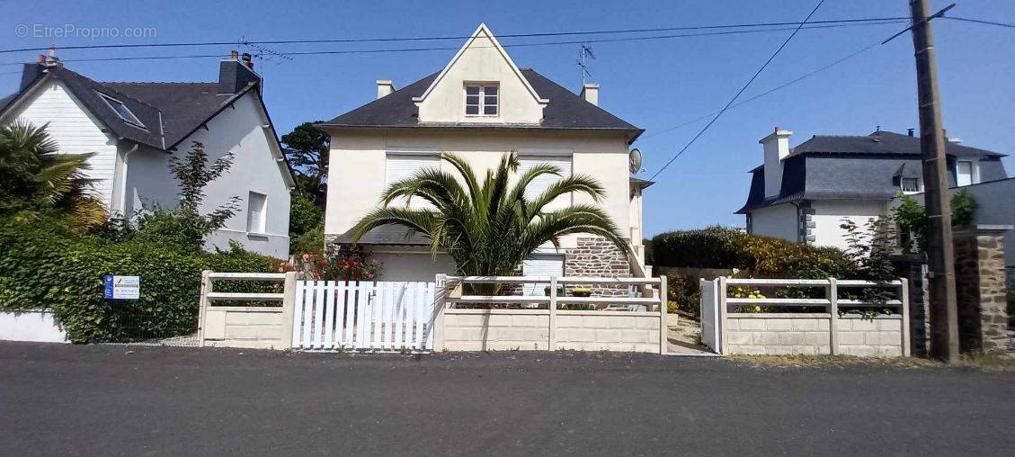 Maison à ETABLES-SUR-MER