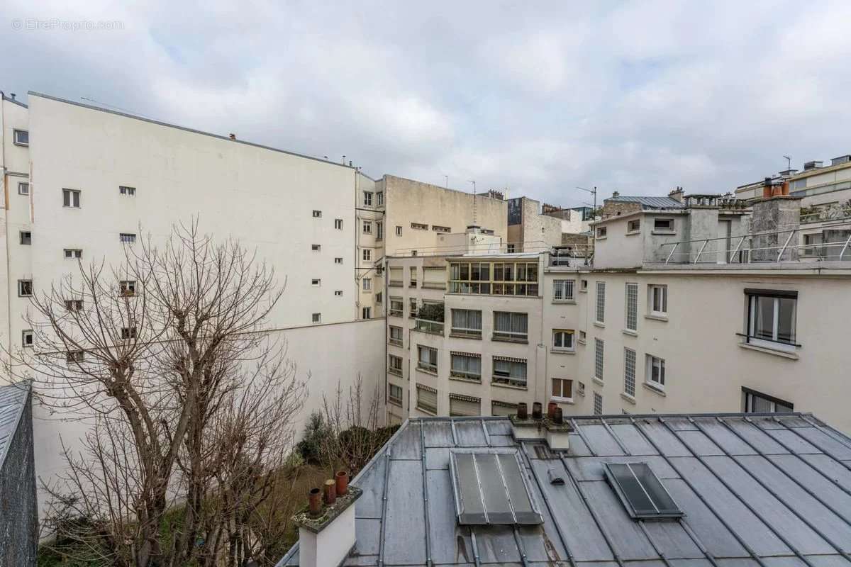 Appartement à PARIS-7E