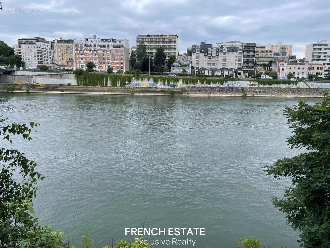 Commerce à NEUILLY-SUR-SEINE