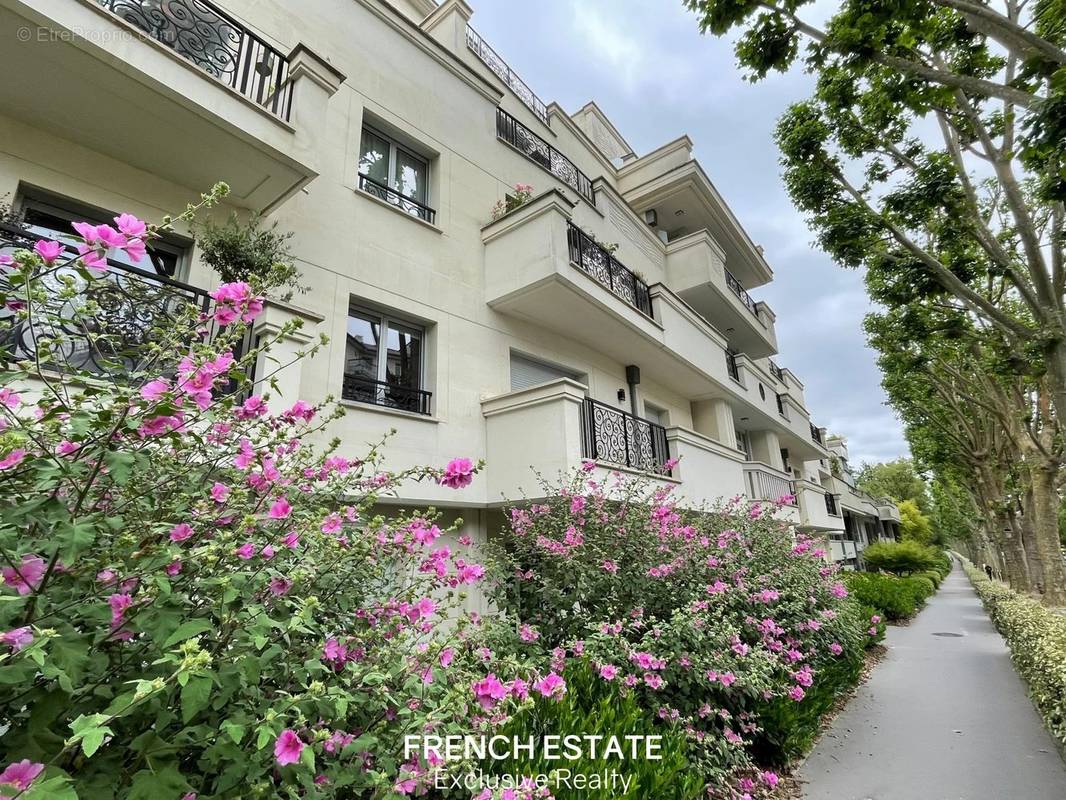 Appartement à NEUILLY-SUR-SEINE