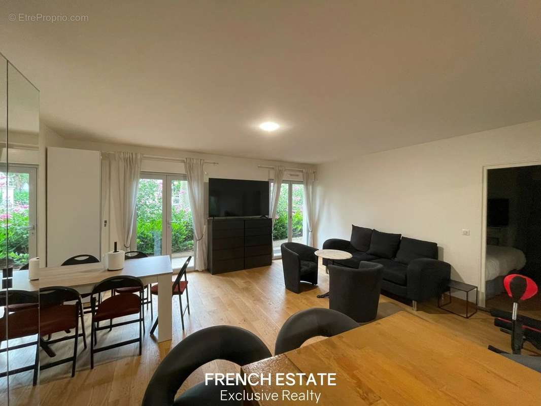 Appartement à NEUILLY-SUR-SEINE