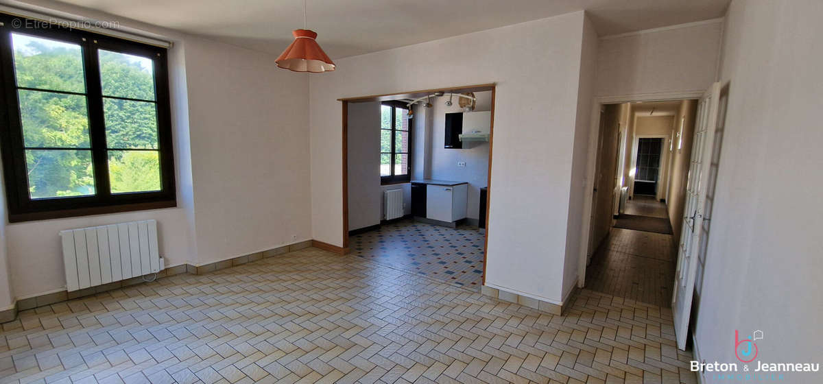 Appartement à SAINT-BERTHEVIN