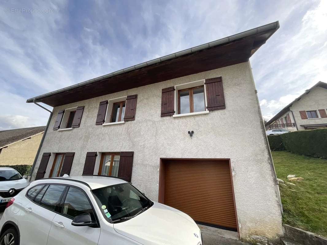 Maison à SAINT-SULPICE