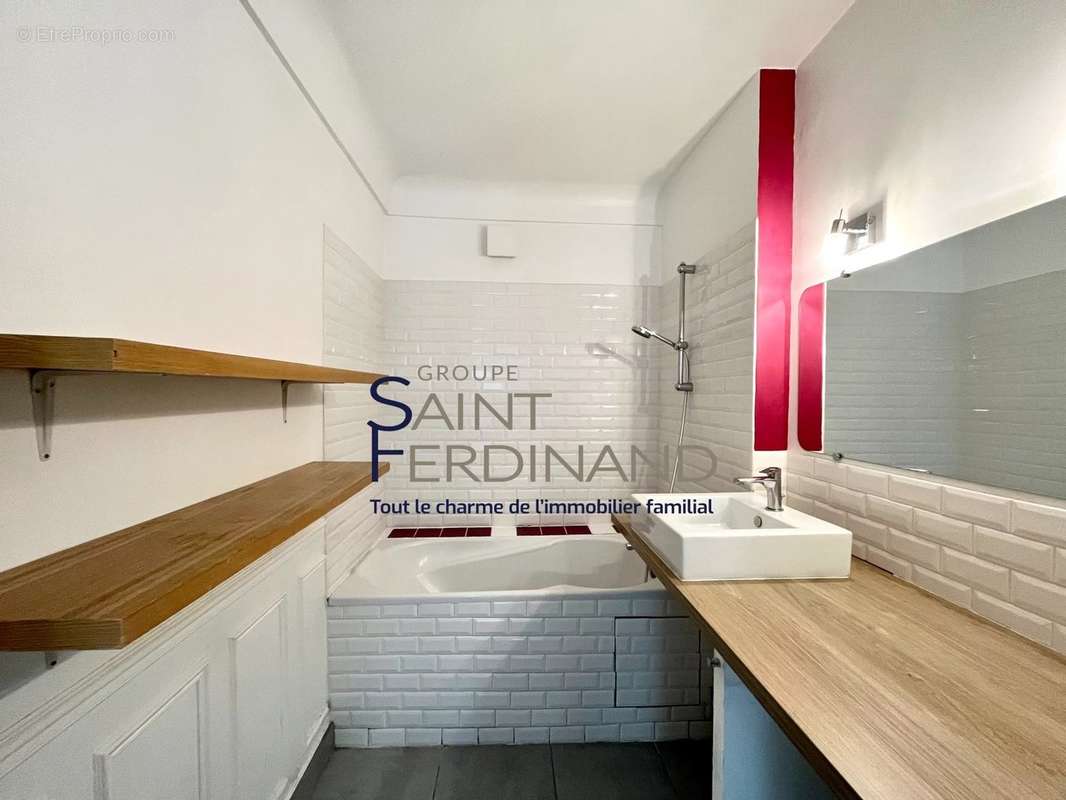 Appartement à PARIS-14E