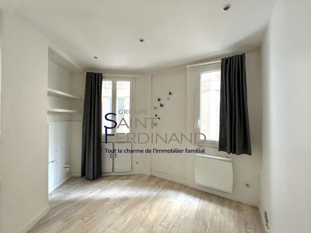 Appartement à PARIS-14E