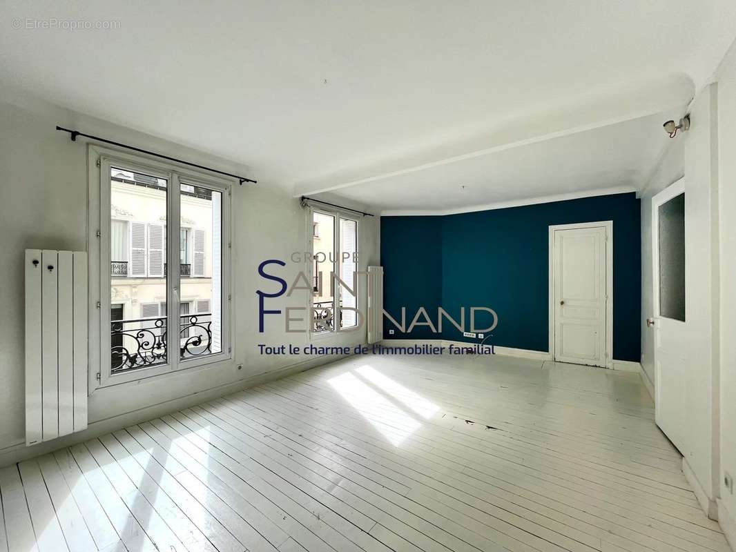 Appartement à PARIS-14E