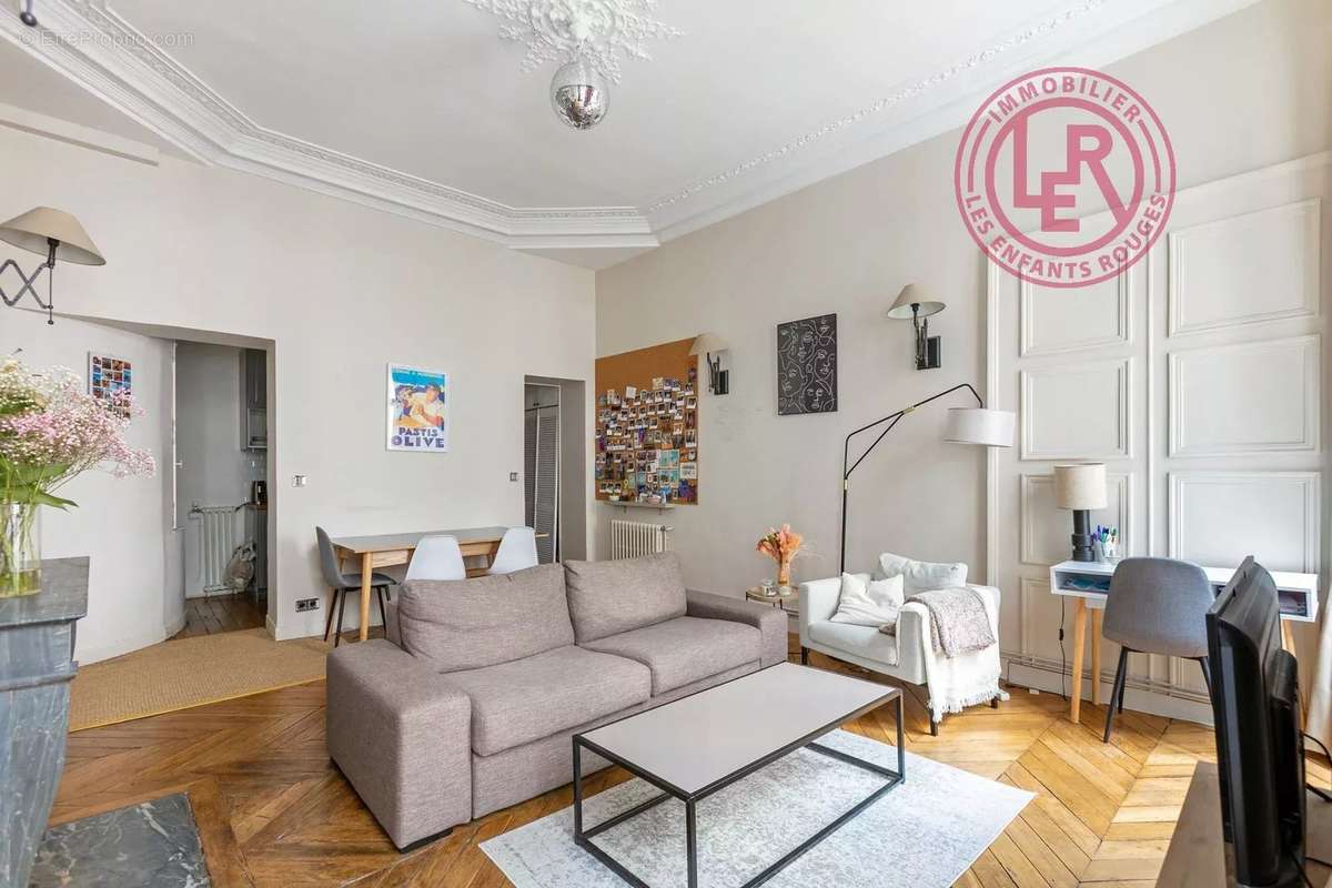 Appartement à PARIS-10E