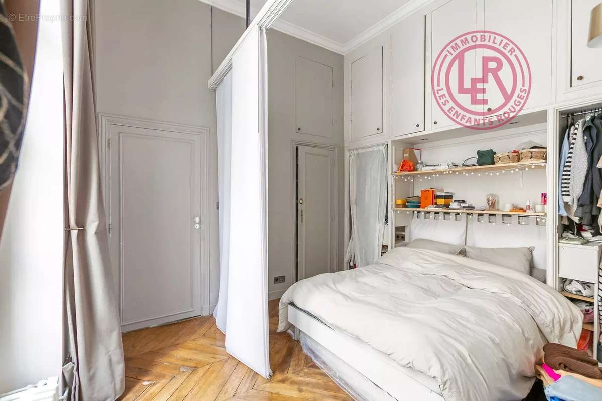 Appartement à PARIS-10E