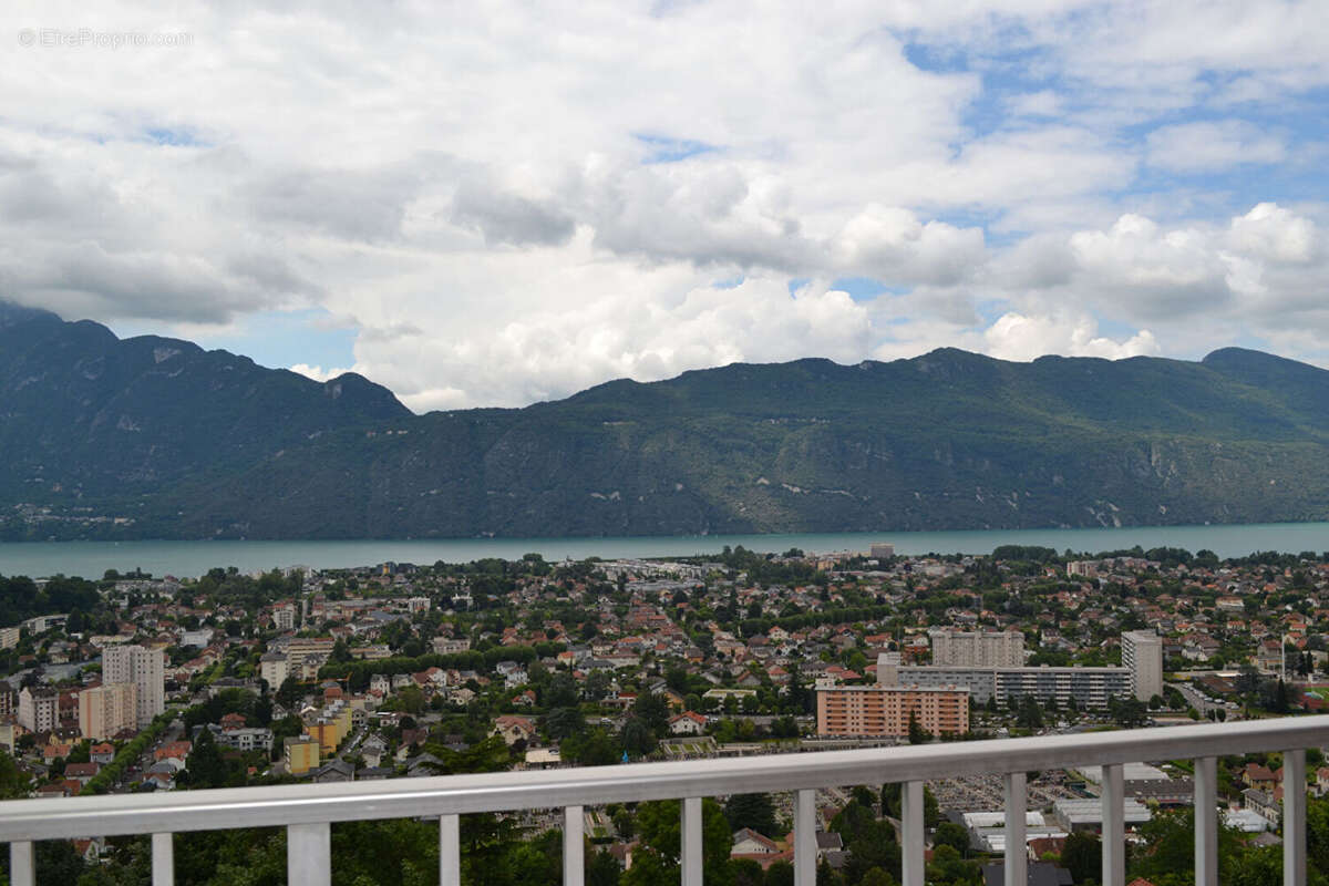 Appartement à AIX-LES-BAINS