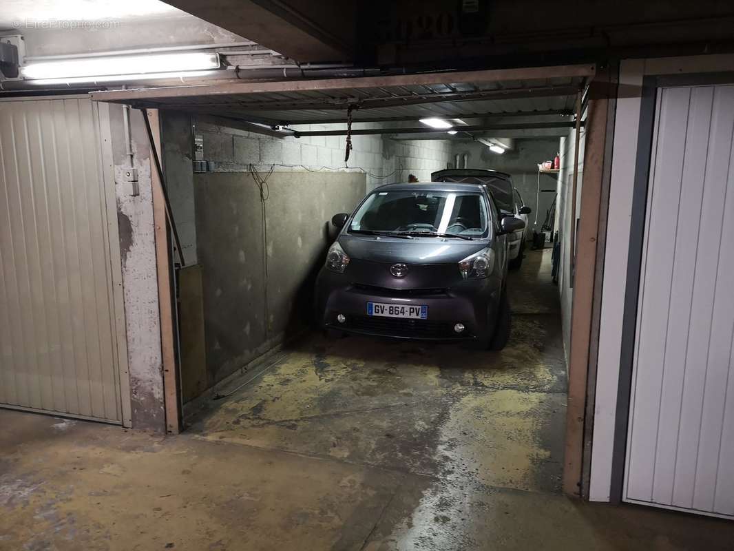 Parking à LE CANNET