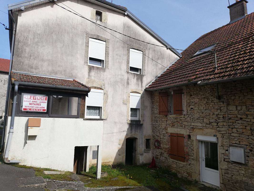 Maison à PORT-SUR-SAONE