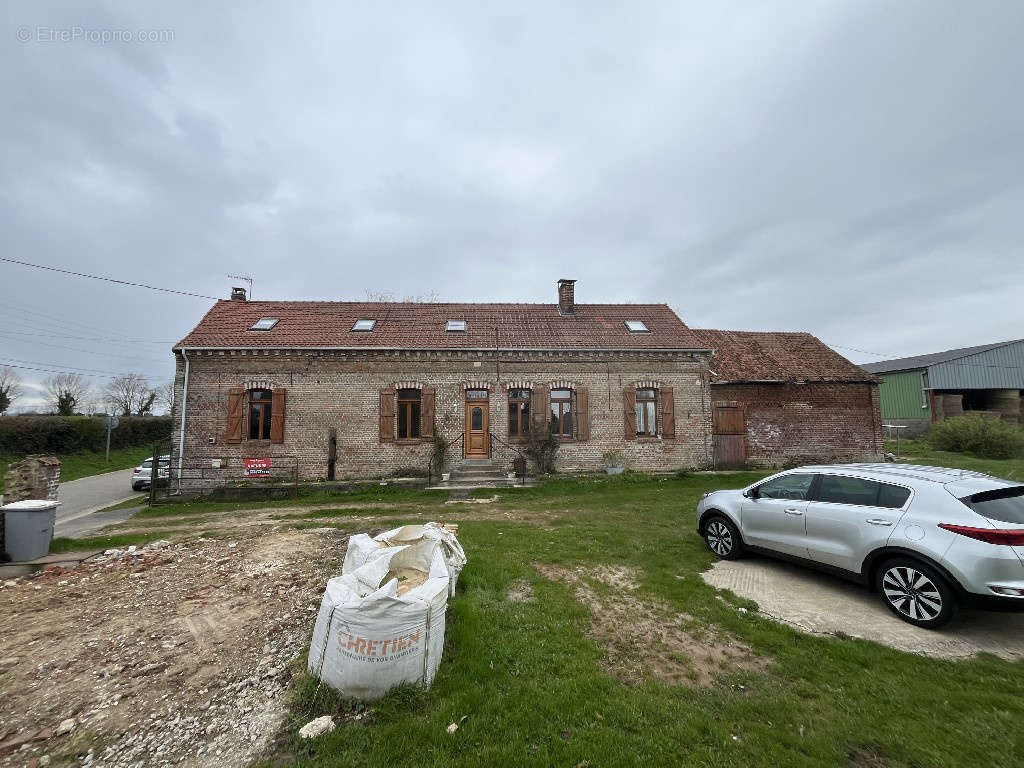 Maison à BUIRE-AU-BOIS