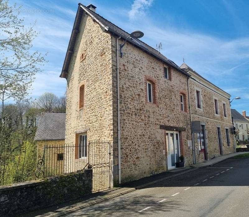 Maison à CHEMERE-LE-ROI