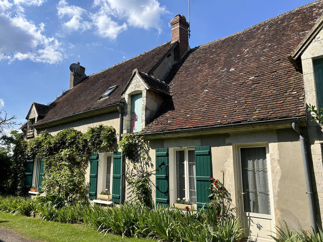 Maison à BELLOU-SUR-HUISNE