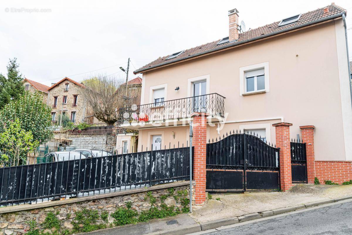 Maison à VILLENEUVE-SAINT-GEORGES