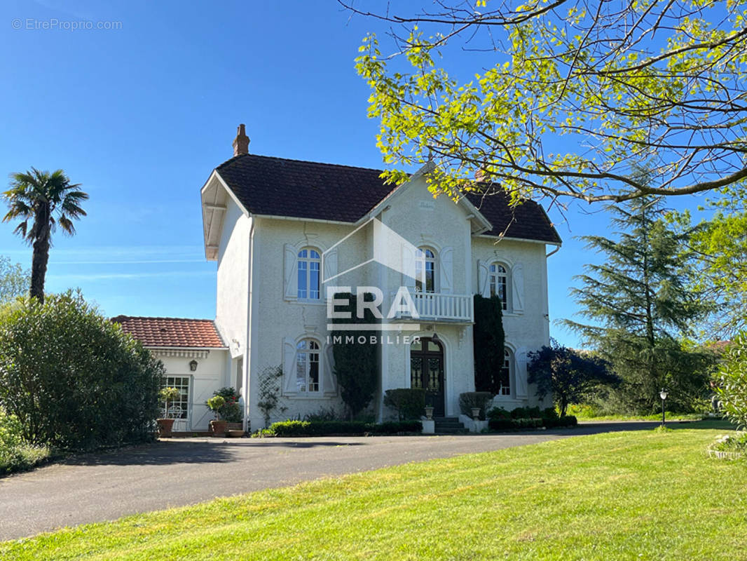 Autre à GRENADE-SUR-L&#039;ADOUR