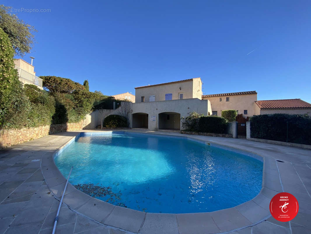 Maison à ROQUEBRUNE-SUR-ARGENS