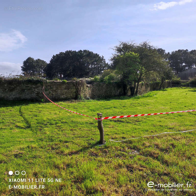 Terrain à GROIX