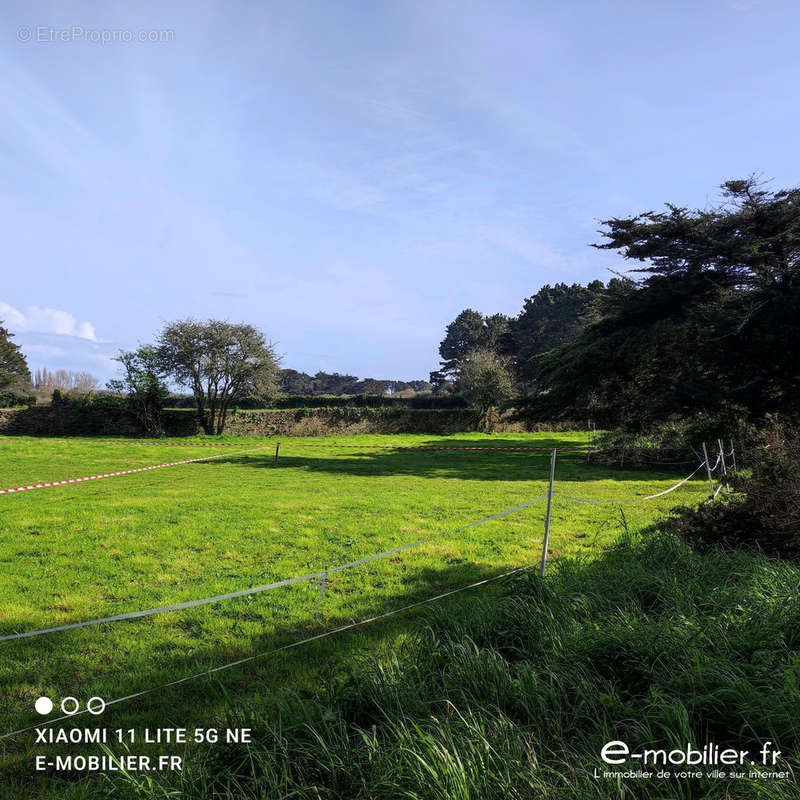 Terrain à GROIX