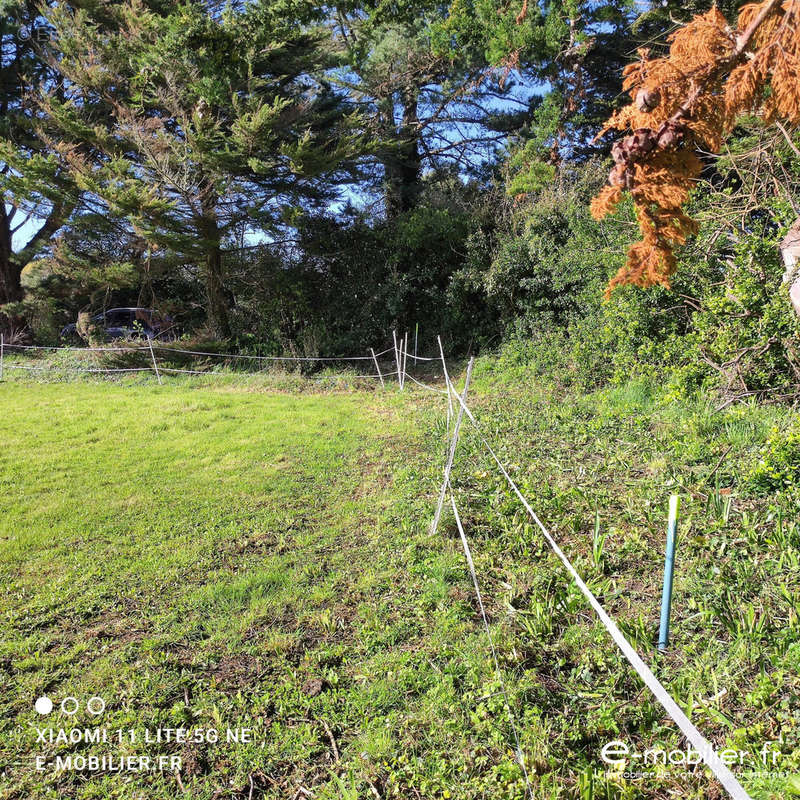 Terrain à GROIX