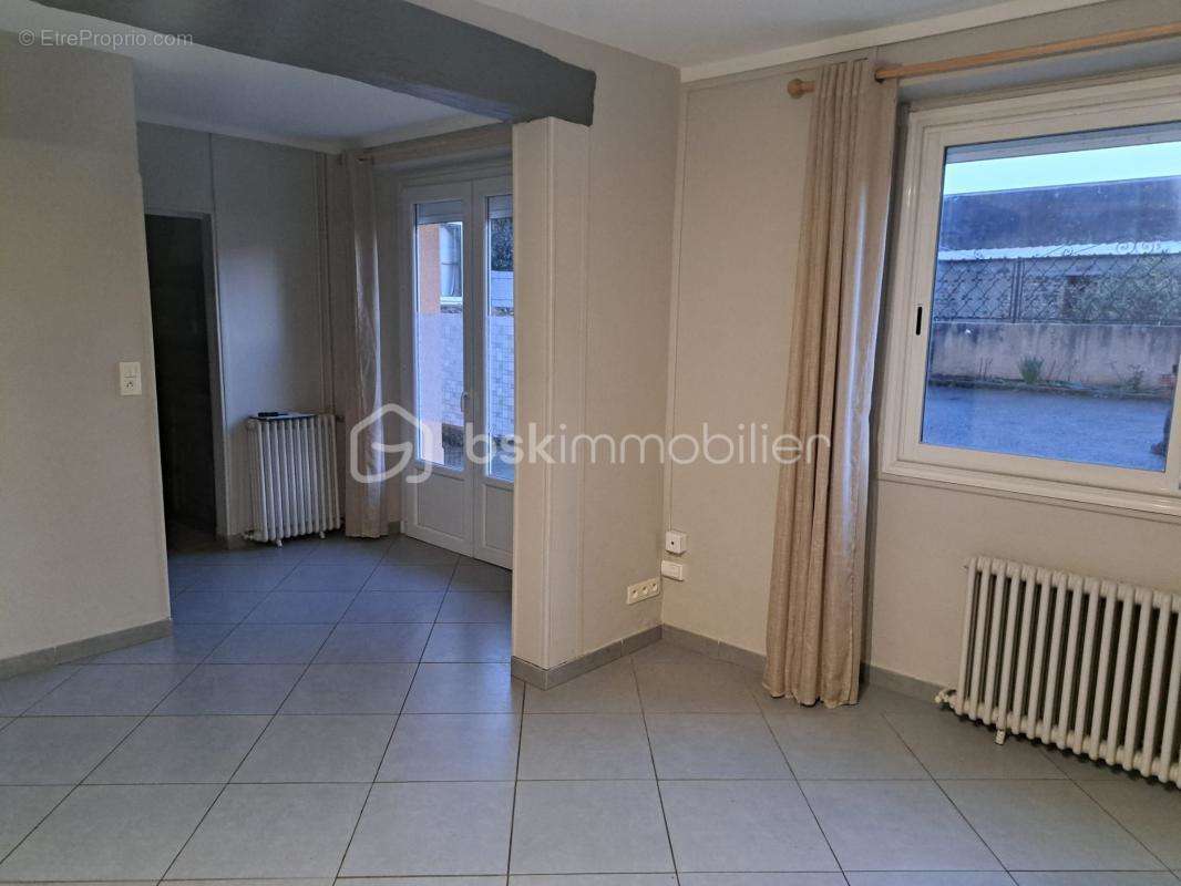 Appartement à VIC-EN-BIGORRE