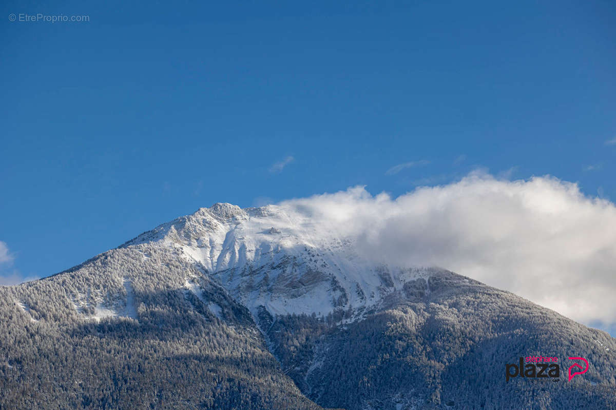 Terrain à CHATEAUROUX-LES-ALPES