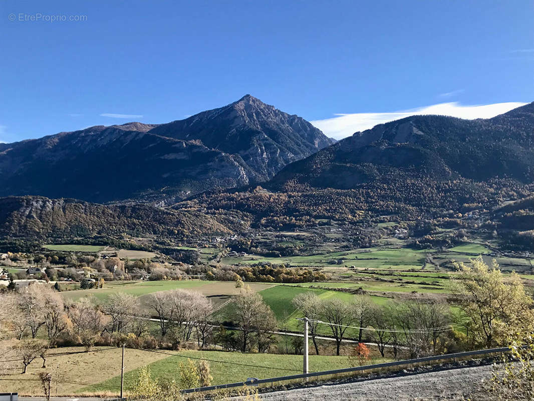 Terrain à CHATEAUROUX-LES-ALPES