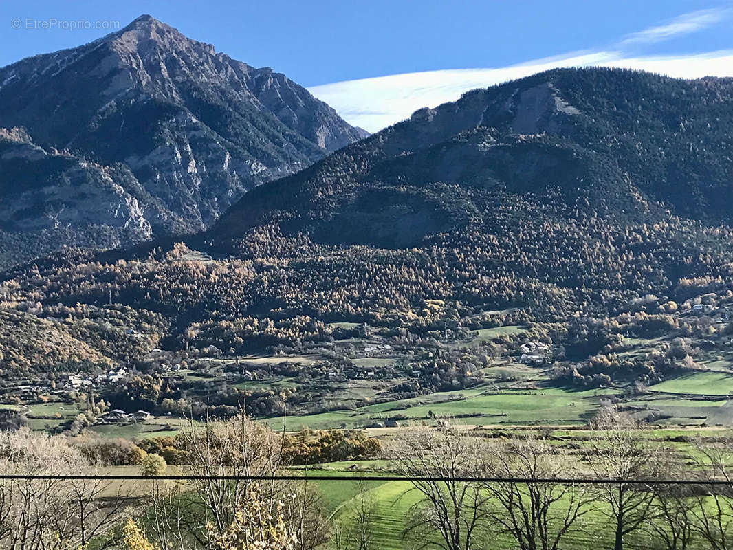 Terrain à CHATEAUROUX-LES-ALPES