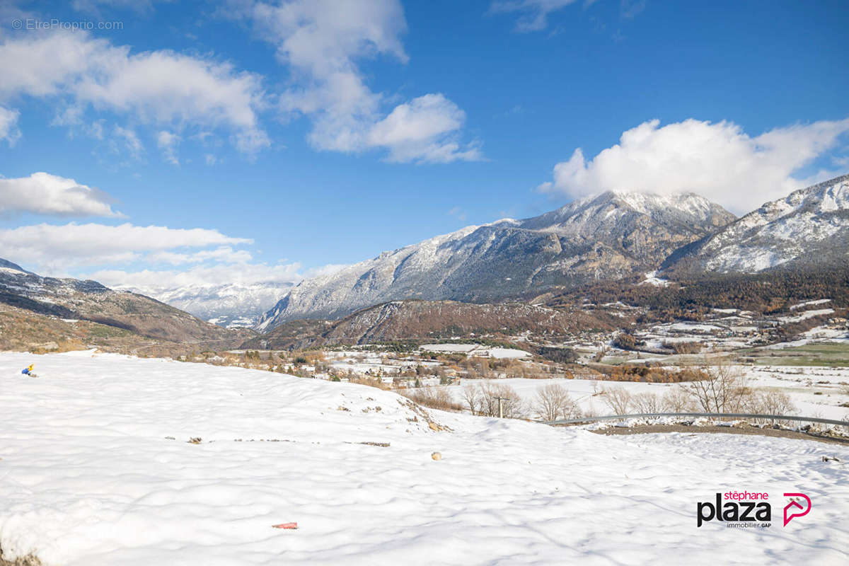 Terrain à CHATEAUROUX-LES-ALPES