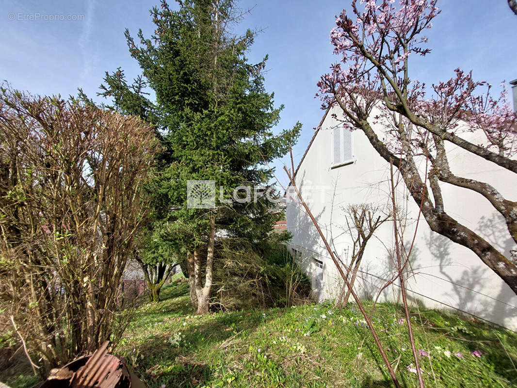 Maison à AUDUN-LE-TICHE