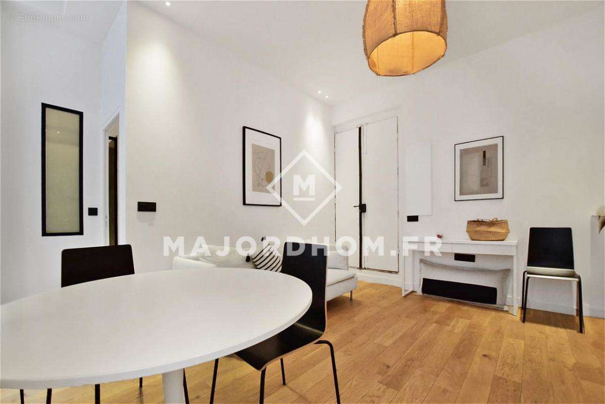 Appartement à MARSEILLE-1E