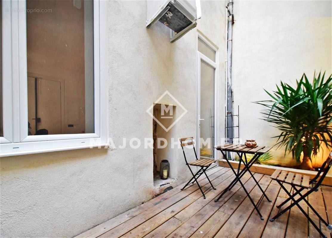 Appartement à MARSEILLE-1E