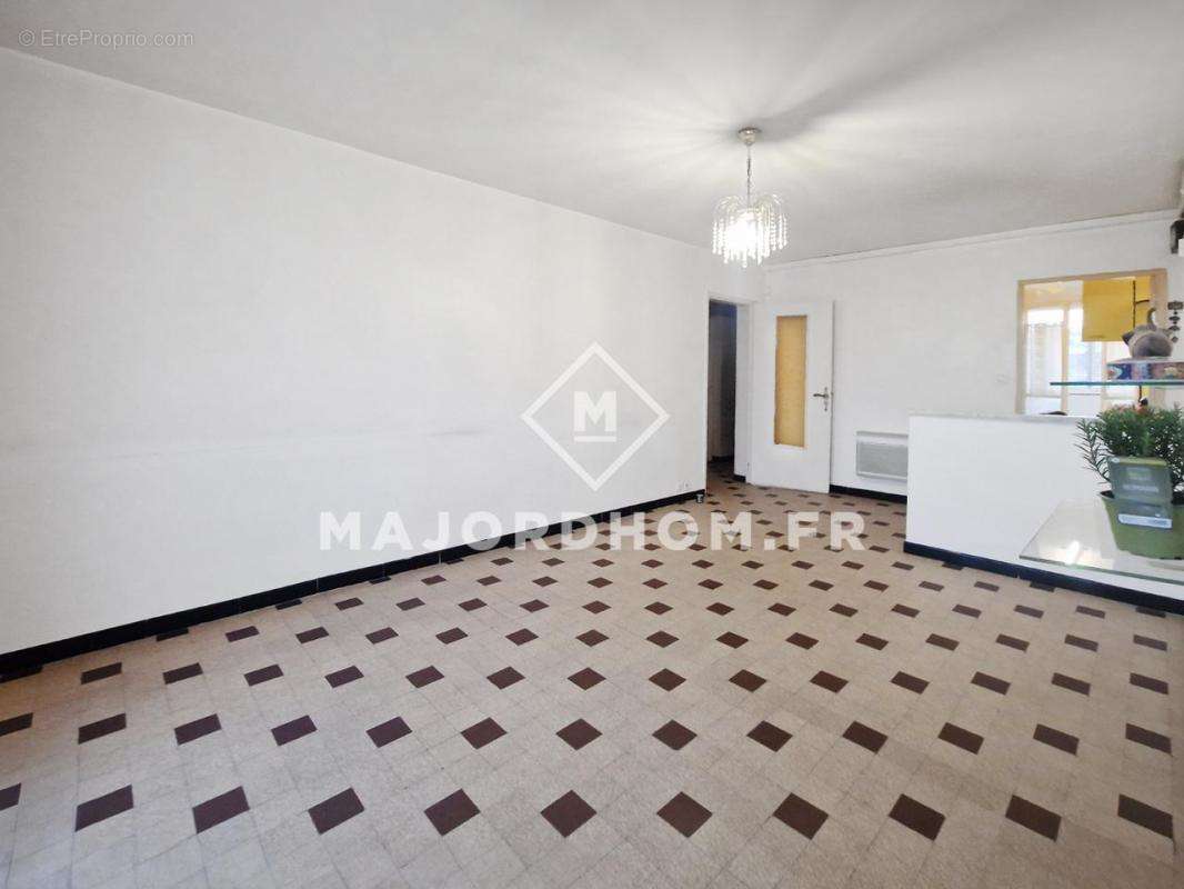 Appartement à MARSEILLE-4E