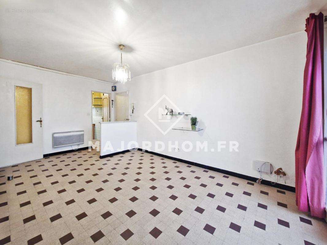 Appartement à MARSEILLE-4E