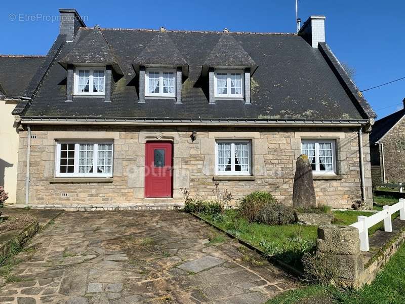 Maison à LANGUIDIC